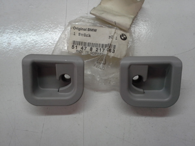 фото №1, Крепление шторка багажника задняя правый левый e39 новый