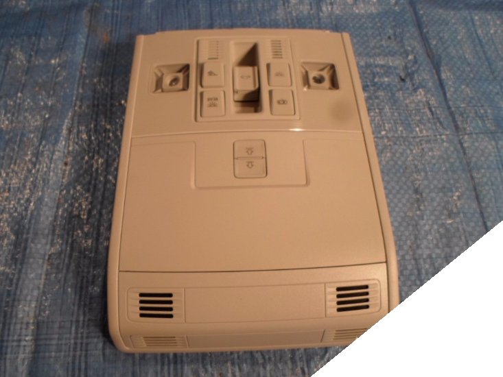 фото №1, Vw tiguan 5na лампа салонная 5g0951172