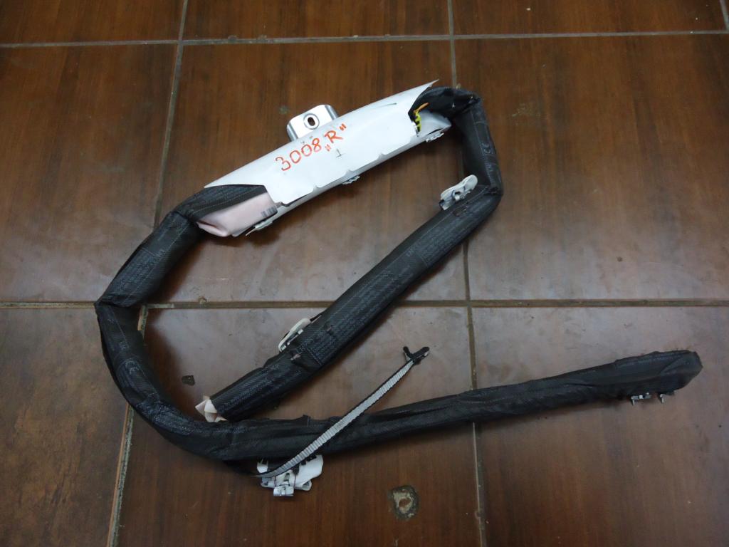 фото №1, Шторка безопасности правая peugeot 3008