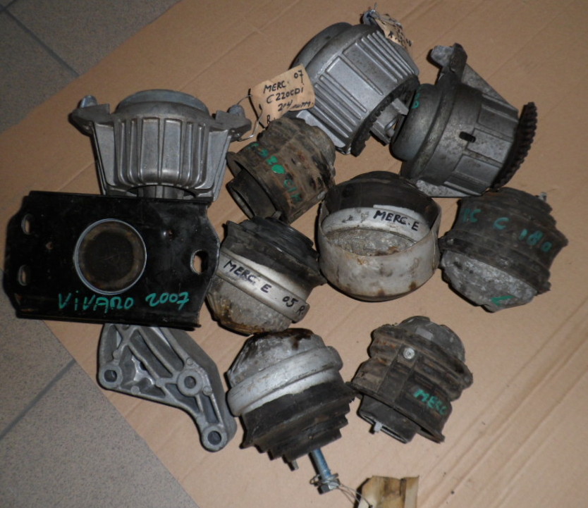 фото №1, Mercedes разные modele подушка pod двигатель двигателя