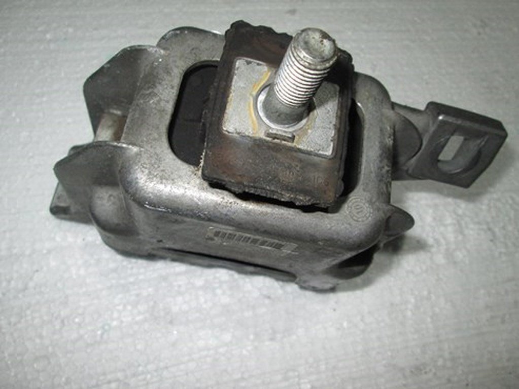 фото №1, Кронштейн подушка mini cooper 1.6 i