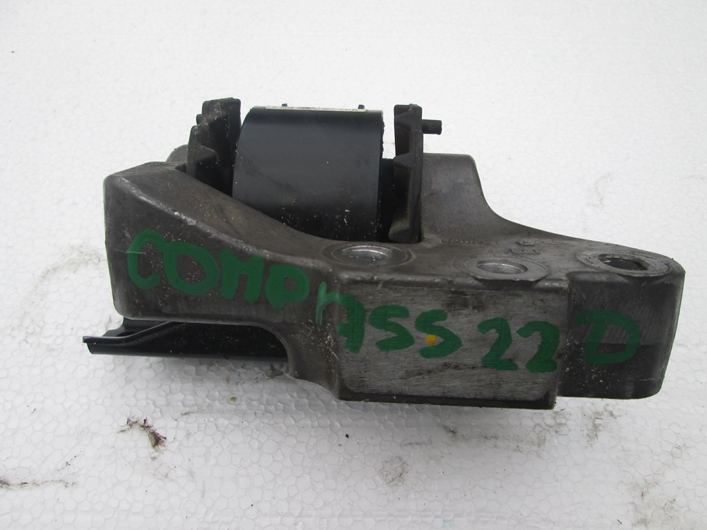 фото №2, Кронштейн подушка jeep compass 2.2 d