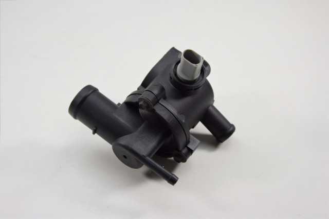 фото №12, Термостат+ корпус+ датчик wody skoda fabia 047121111s