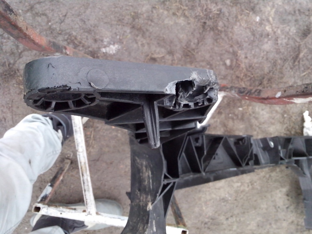 фото №2, Pas передний усилитель renault clio iii