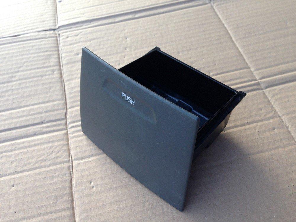 фото №1, Пепельница большая задняя volvo v40 s40 00-04 lift