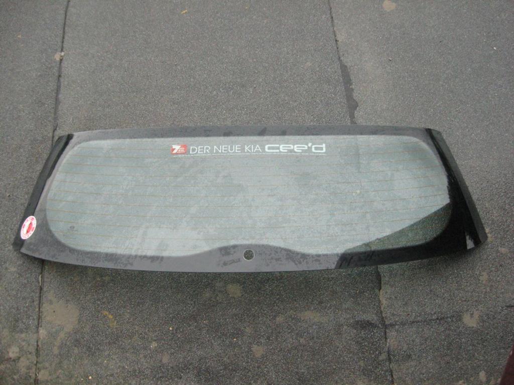 фото №1, Стекло задняя --- kia ceed - хэтчбек - 5 дверь !!!