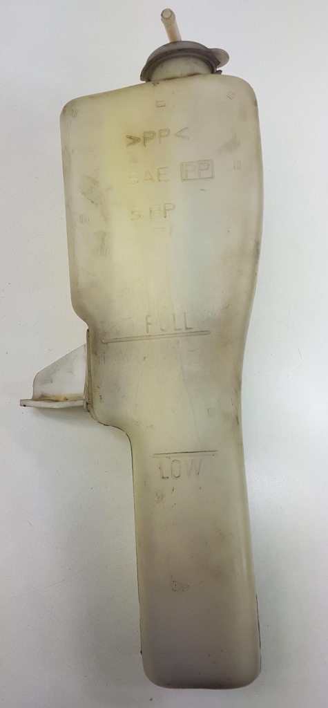 фото №5, Бачок омивача задня mitsubishi carisma