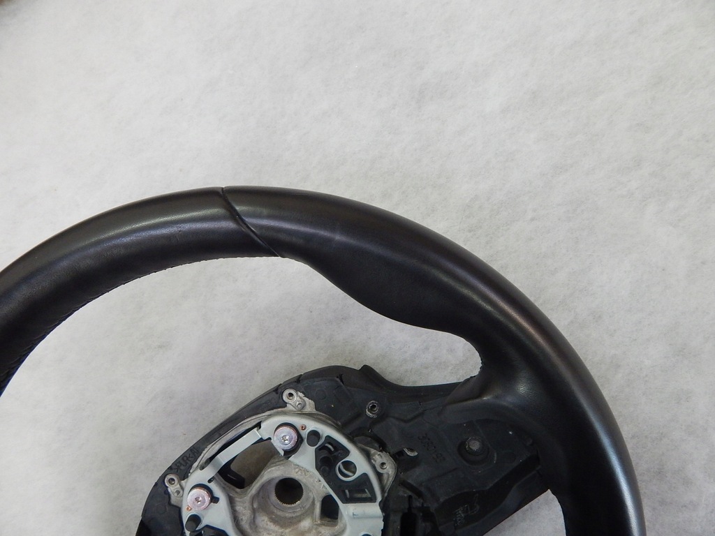 фото №7, Bmw g01 g11 g12 g30 - воздуховод m-pakiet pod лепестки переключения