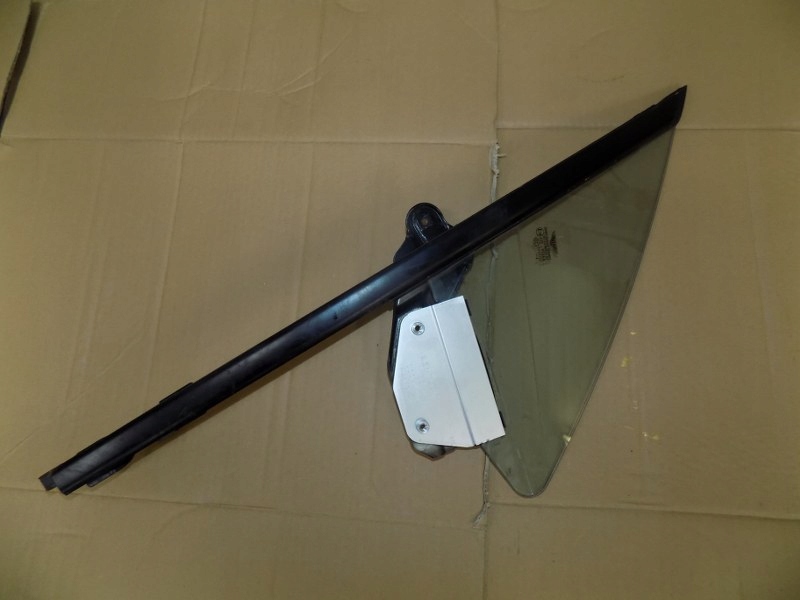 фото №1, Bentley continental gt стекло боковая треугольник левая