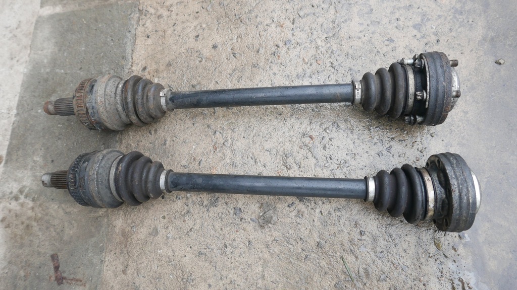 фото №1, Приводной вал задняя задняя левая bmw e90 e92 e87 2.5b 7559091