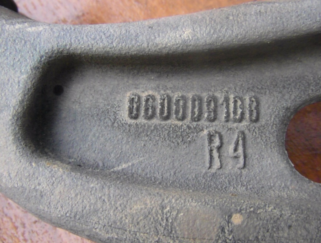 фото №3, Рычаг левый перед dół mercedes r klasa w251