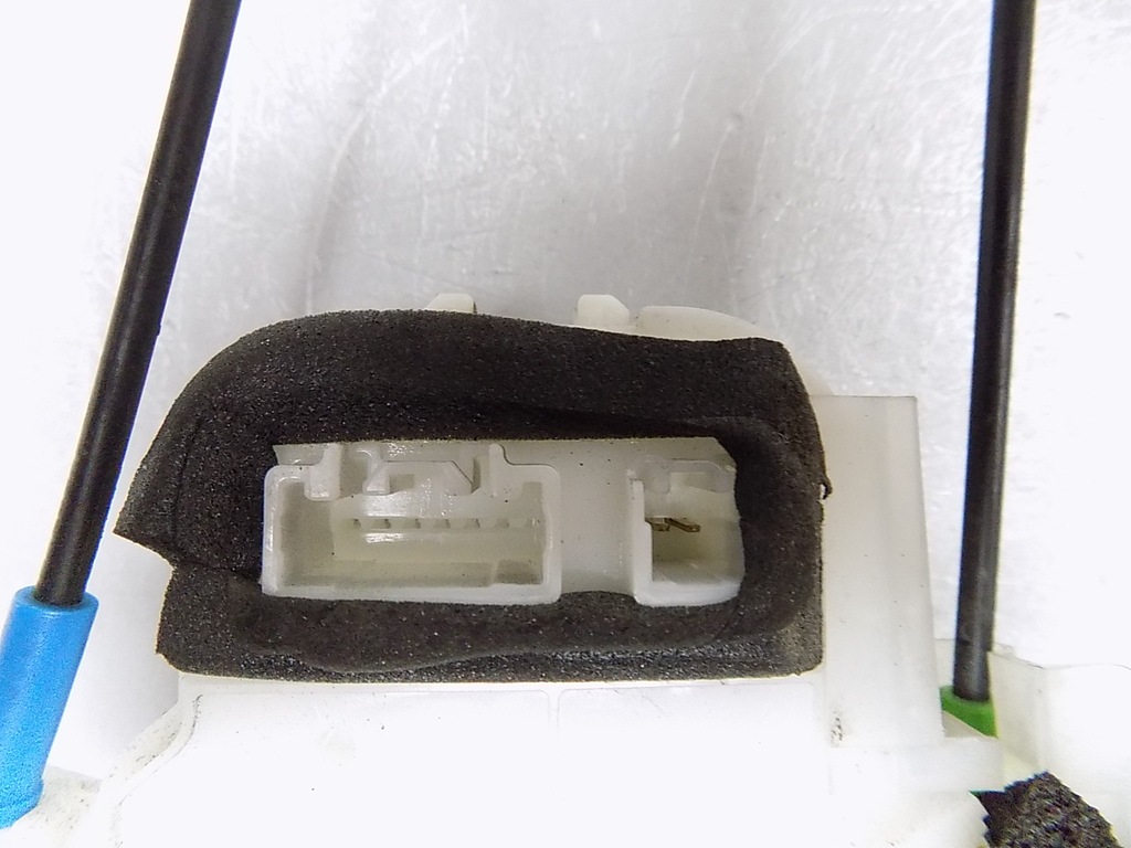 фото №9, Замок правый задняя 2контакты subaru impreza iii gh 07-13