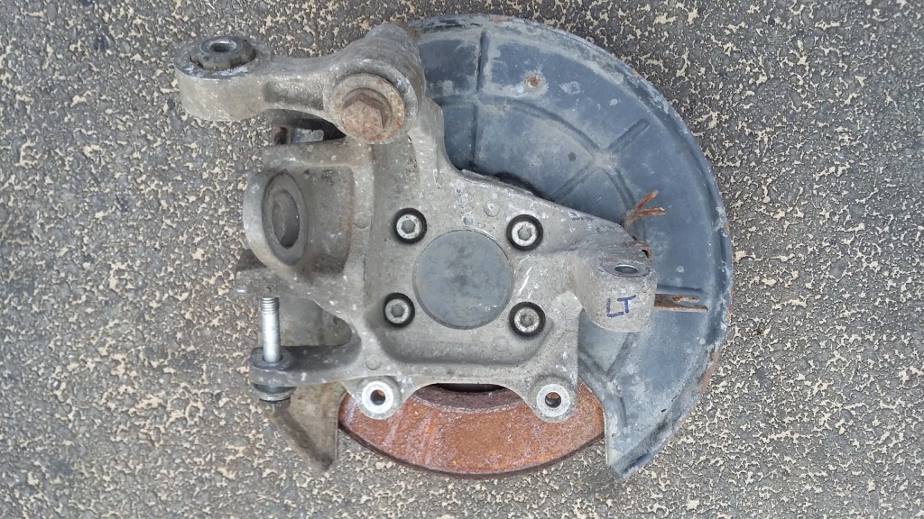 Купити Поворотний кулак ступиця лівий задня lancia thesis 665851-sx оригінальний номер