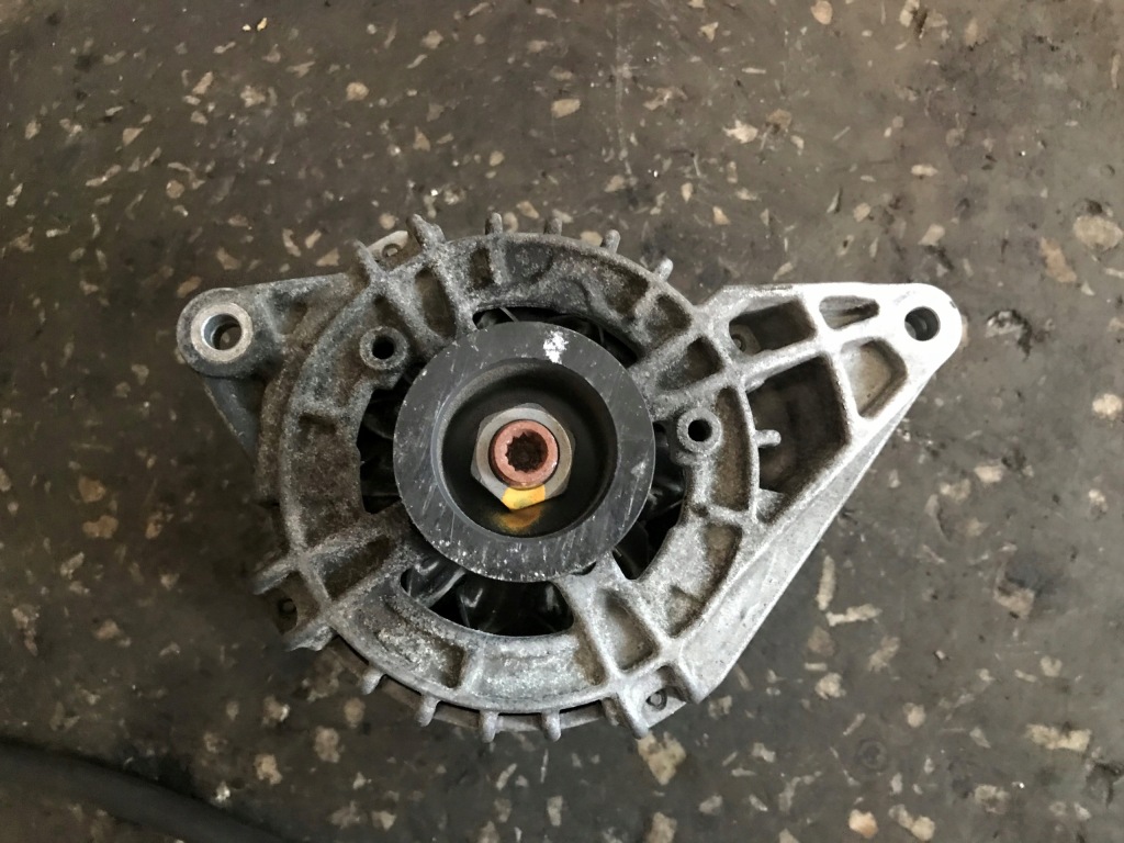 Купить Mercedes gla w156 1,8 2,2 cdi генератор