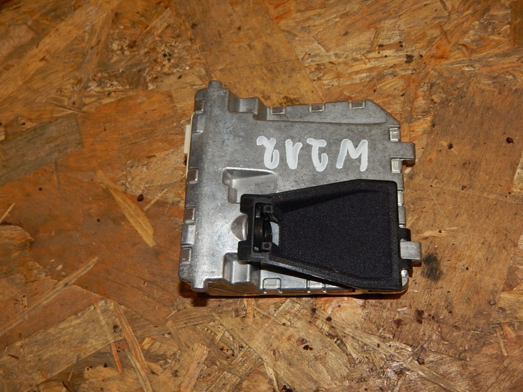 фото №1, Mercedes w207 w212 камера a2128200697 a0009052200