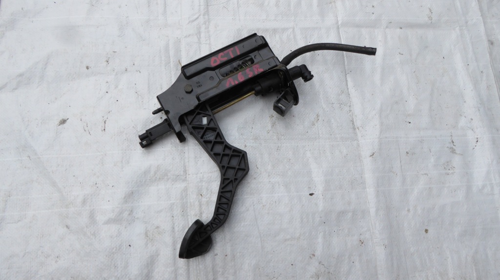 фото №1, Цилиндр сцепления педаль сцепления skoda octavia i 1.6 sr