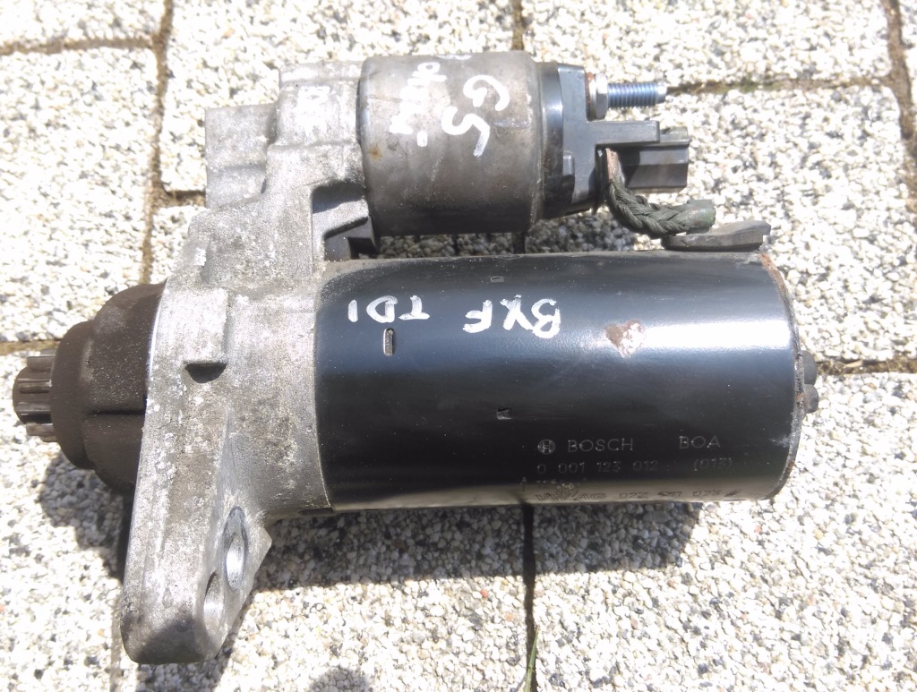 Купити Стартер 1.9 tdi vw golf v passat b6 02z911023f