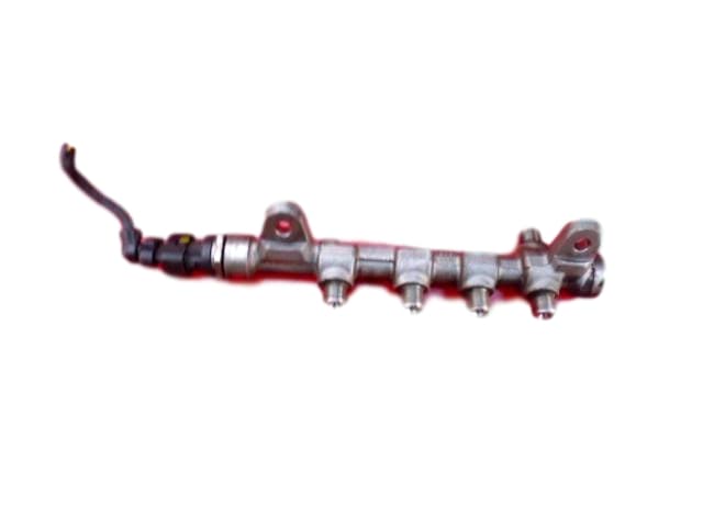 фото №1, Молдинг впрыскная 0445214200 fiat alfa romeo 159