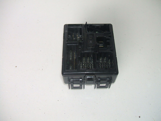 фото №1, Kia optima модуль корпус коробка 91950-d4640