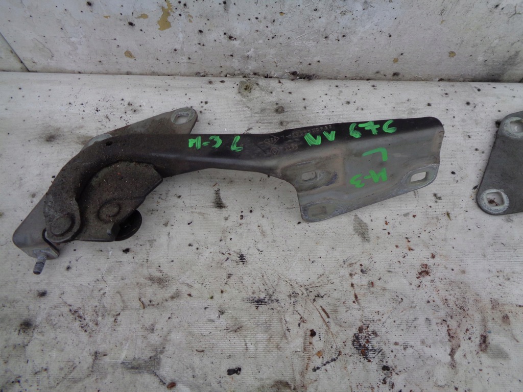 фото №1, Петля петли капот левый megane 3 iii nv 676