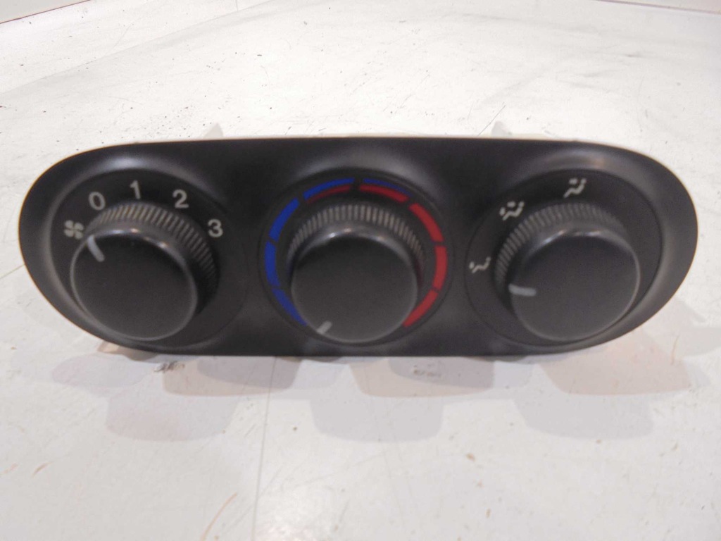 фото №1, Панель обдув mazda mpv 99r 2.0 b