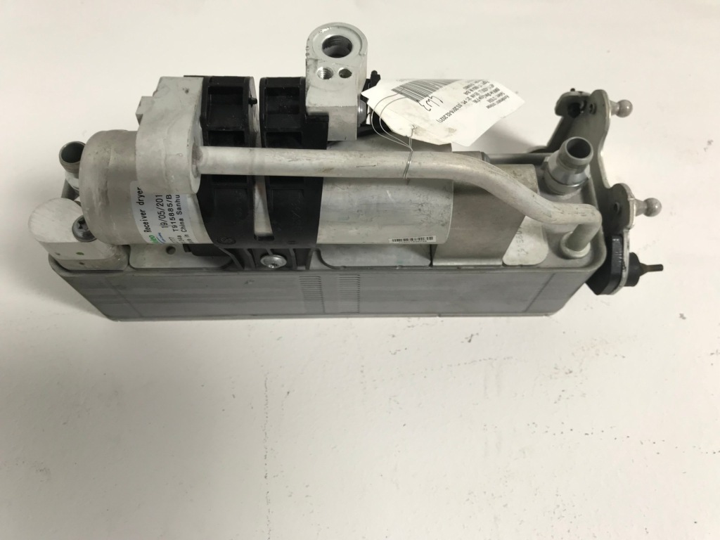 фото №1, Конденсатор кондиционера bmw f32 f33 f36