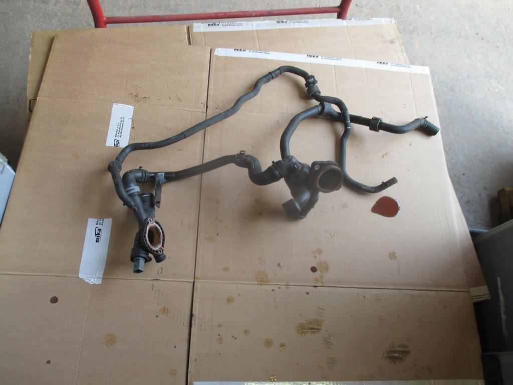 фото №1, Термостат vw 1.6tdi 03l121111r