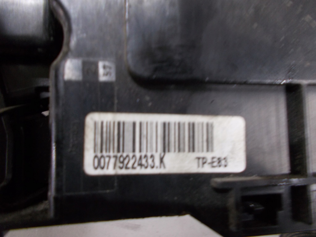 фото №3, Bmw x3 2,0 d коробка запобіжників