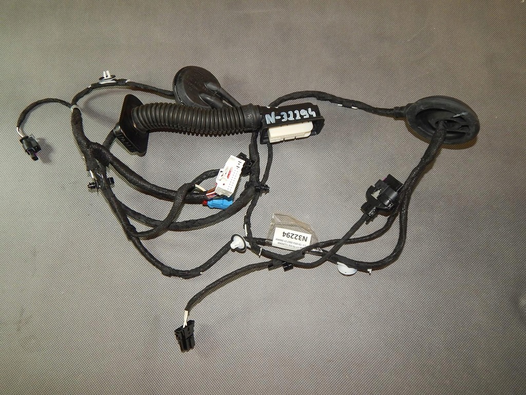 фото №1, Audi a4 b9 жгут дверь правый перед 8w0971030af