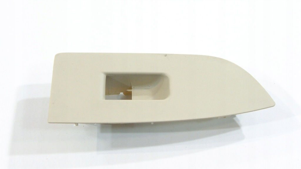 фото №1, Vw cc корзина рамка na переключатель 3c8867376