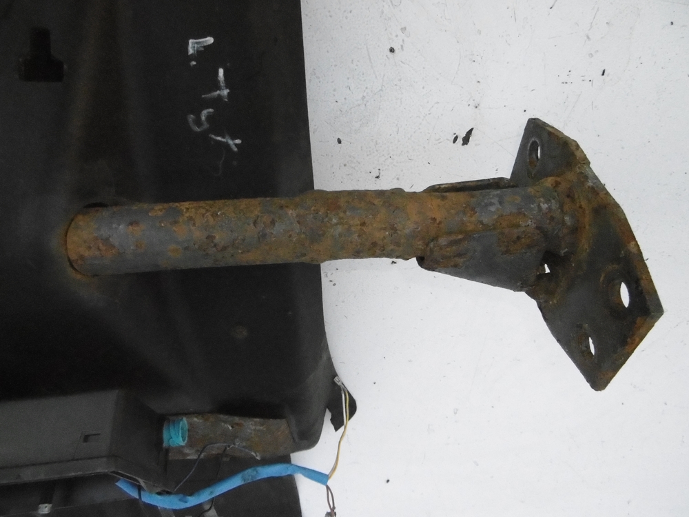 фото №5, Підкрилок кронштейн лівий задня magnum e-tech