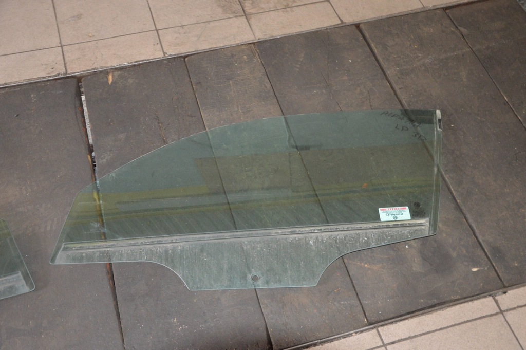 фото №1, Стекло боковая alfa romeo 147 левый перед