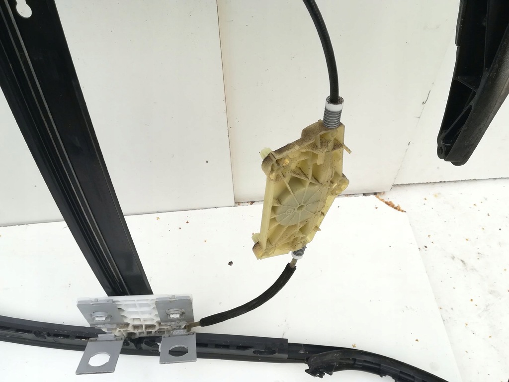 фото №3, Audi a6 c6 підйомник скло рамка двері правий задня