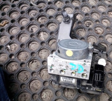 фото №1, Насос abs dacia duster