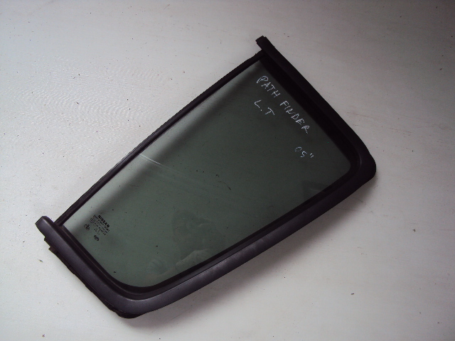 фото №2, Стекло стекло левая задняя nissan pathfinder 2005 rok