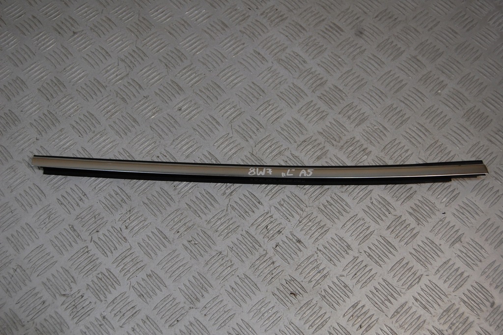 фото №1, Молдинг хромована ліва audi a5 f5 8w7