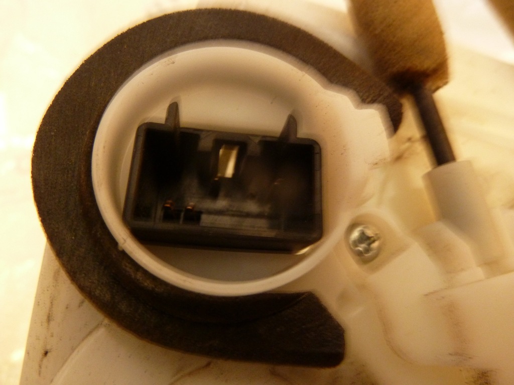 фото №4, Mazda ii 2 5d de 07-14 замок дверь левый задняя 4контакты