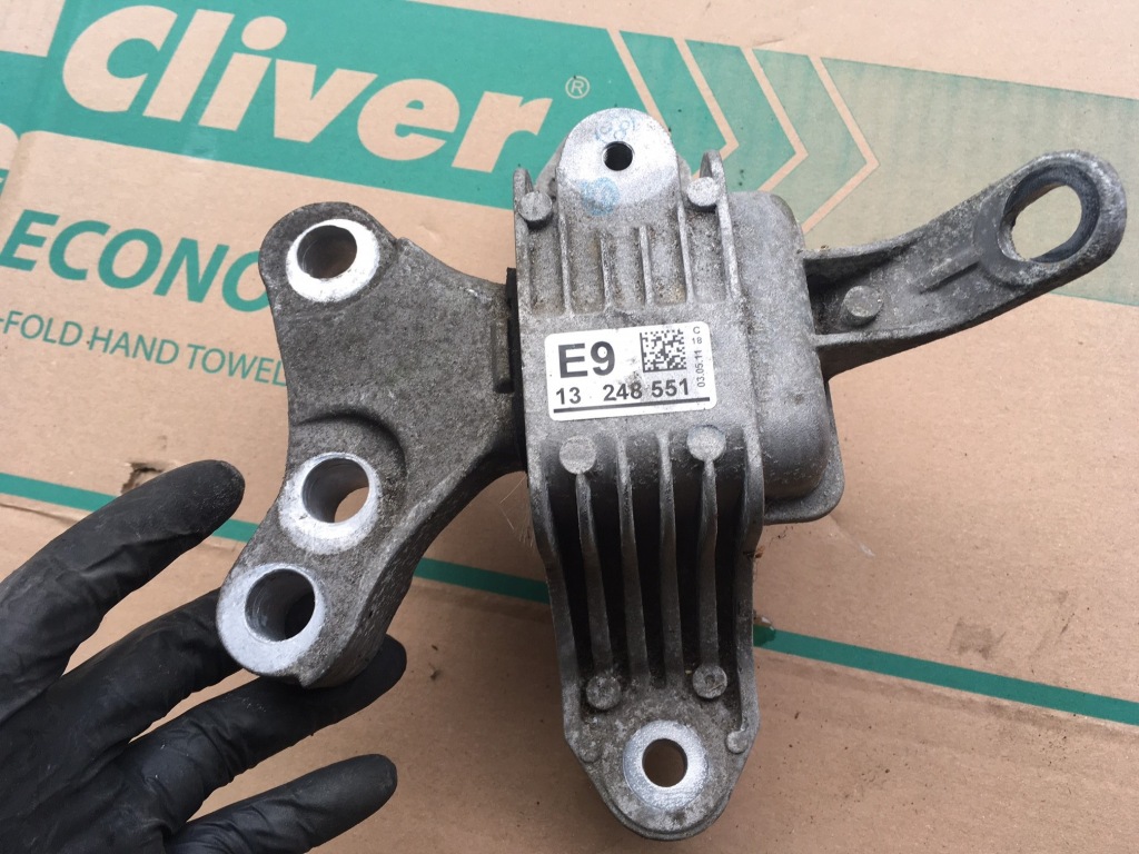 фото №1, Подушка двигателя chevrolet cruze бензин 2012