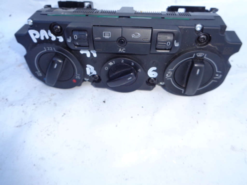 фото №1, Панель кондиционера vw passat b6 3c1820045a