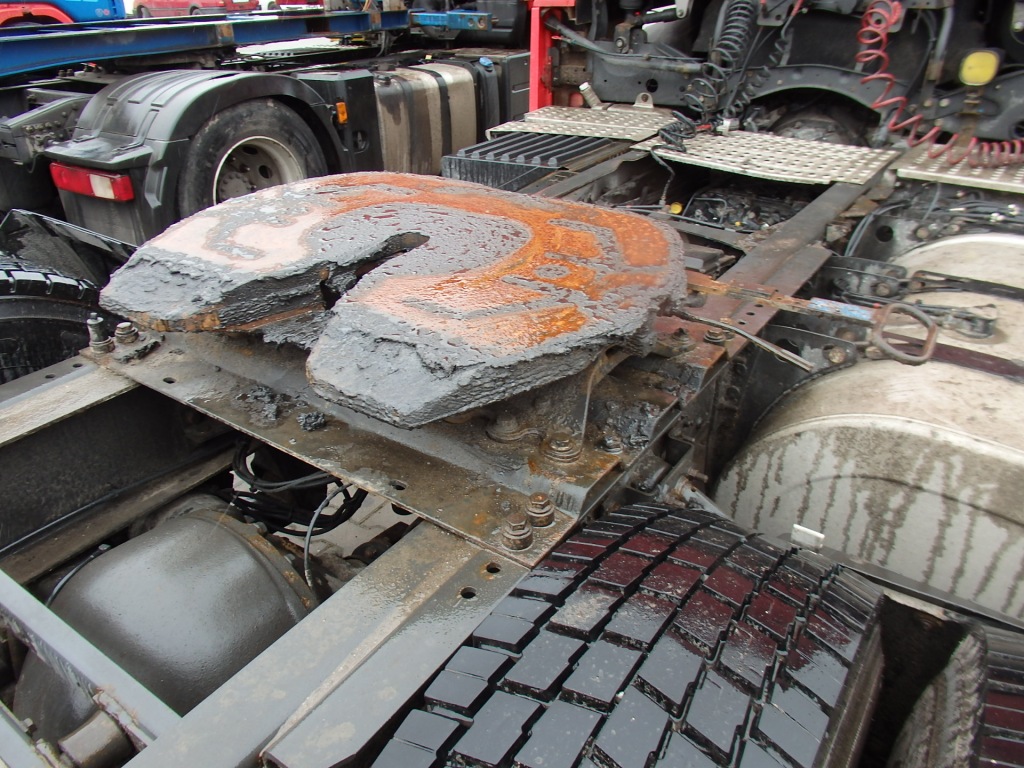 фото №1, Renault magnum premium dxi 13 суппорт jost