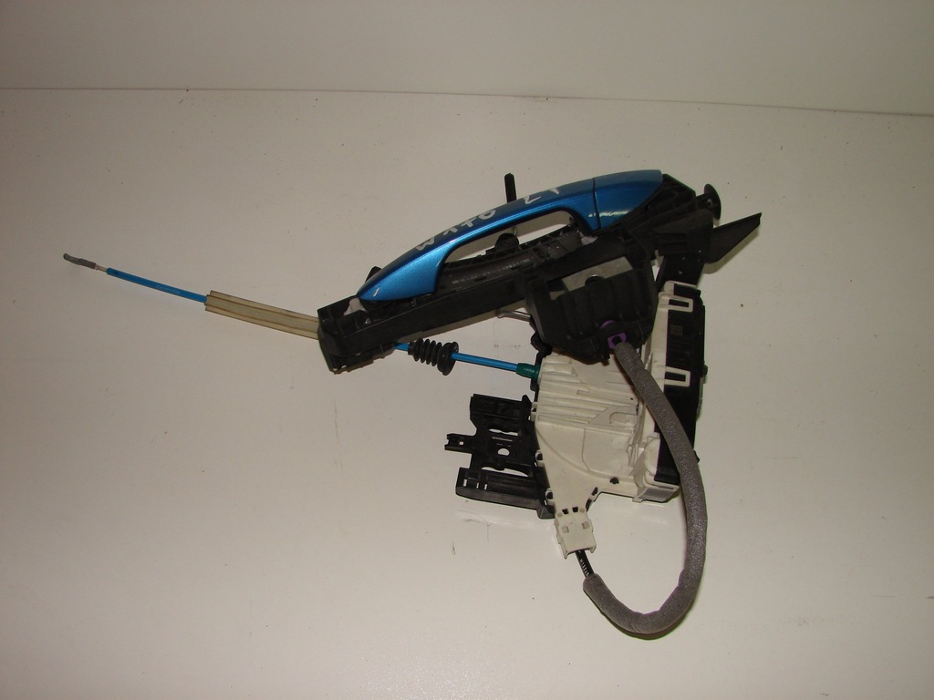 фото №1, Замок двері лівий задній mercedes w176 a klasa