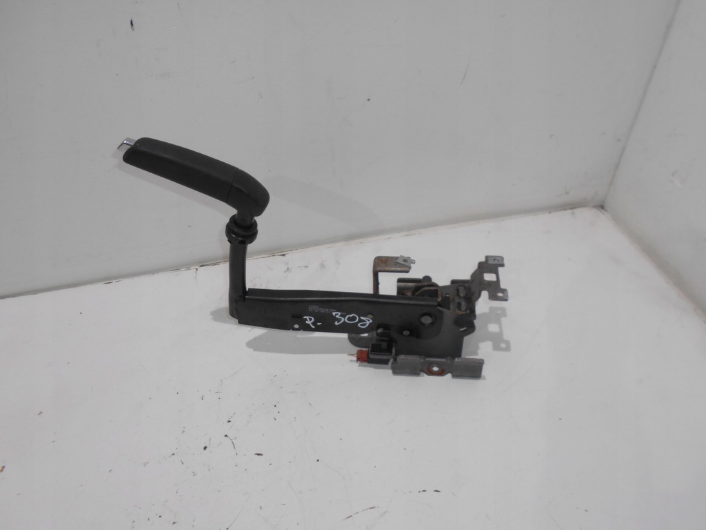 фото №1, Peugeot 308 рычаг тормоза ручного