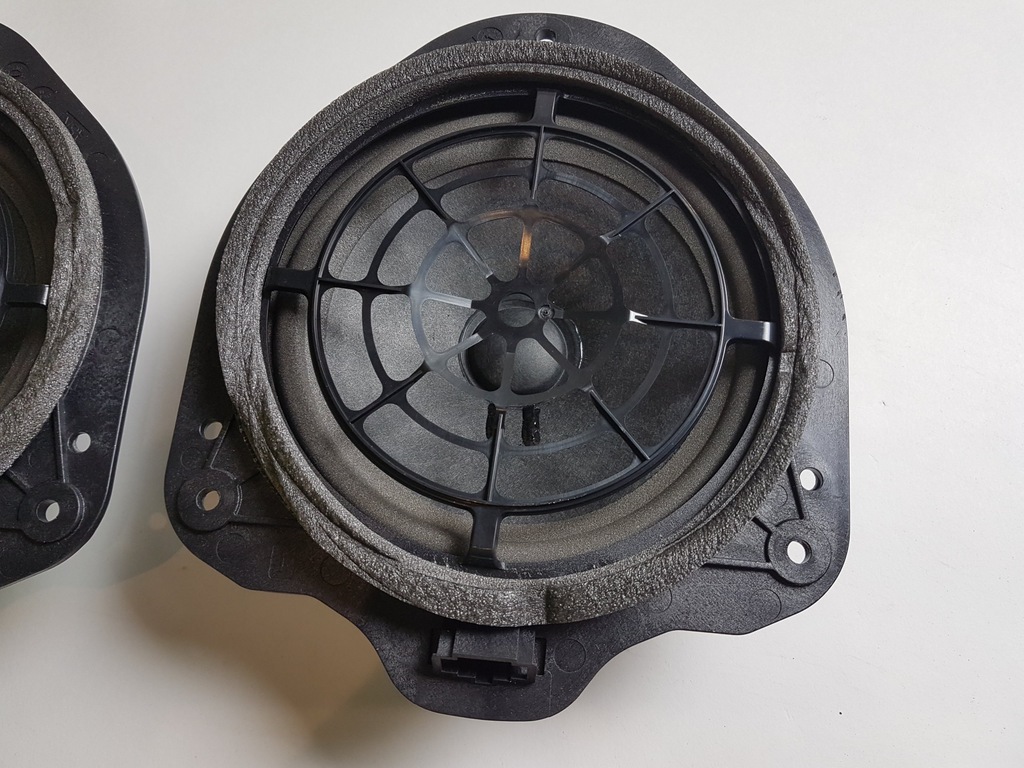 фото №2, Audi tt 8s динамик задняя 8s0035411a