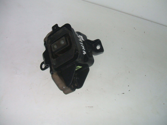 фото №1, Kia optima 1.7crd 15- кронштейн подушка коробки передач