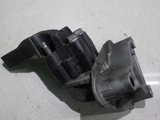 фото №1, Peugeot 607 2.7 hdi кронштейн двигуна