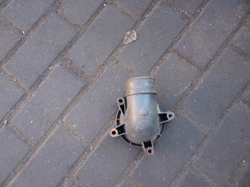 фото №1, Корпус термостата volvo fh 2040512