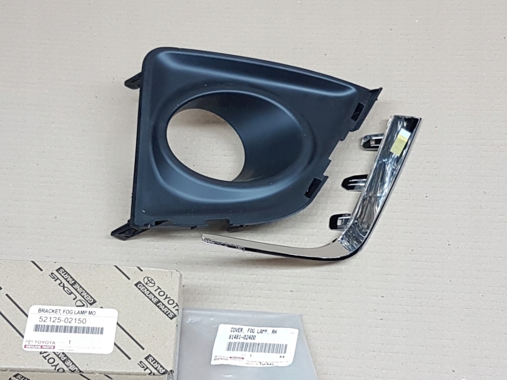 фото №5, Corolla e16 13-16 заглушка хром протитуманна фара бампер