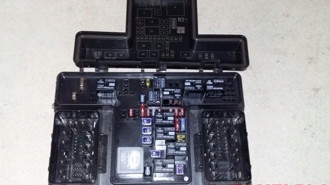 фото №1, Ford mondeo mk5 1.6 tdci коробка предохранителей