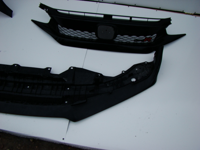 фото №1, Honda civic x type-r-grill решётка радиатора