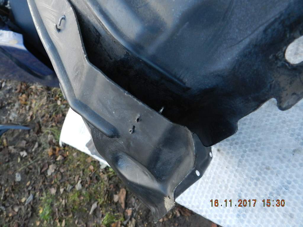 фото №3, Mazda 5 05-10 подкрылок перед передние левая сторона